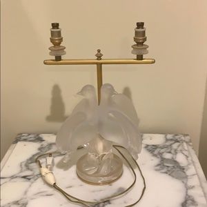 Lalique Double Dove crystal lamp